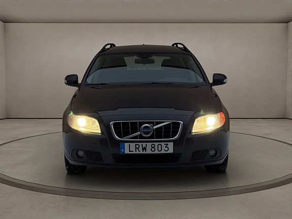 Volvo V70 2 of 5
