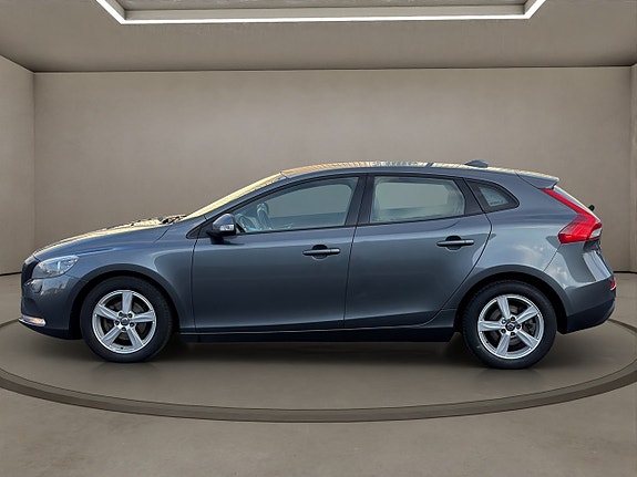 Volvo V40 5 of 5