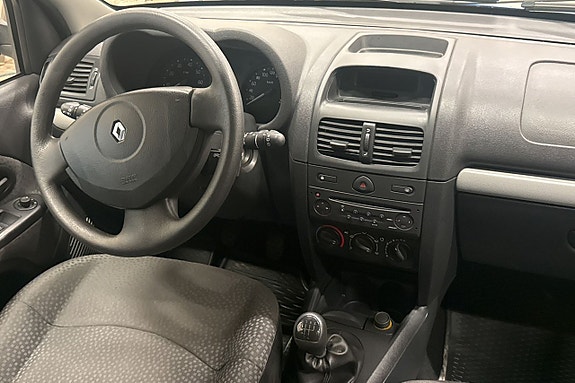 Renault Clio 6 of 7