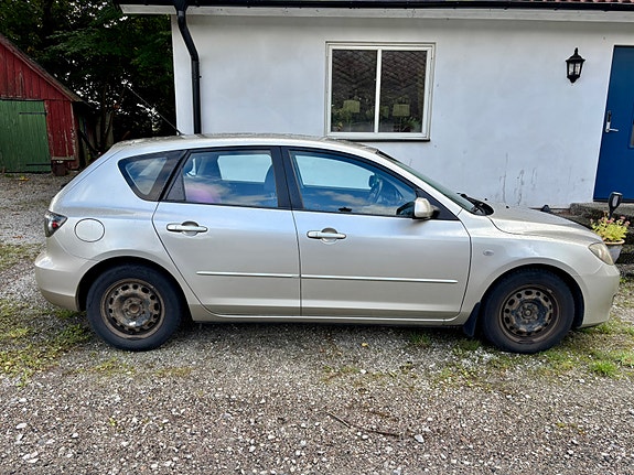 Mazda 3 3 of 7