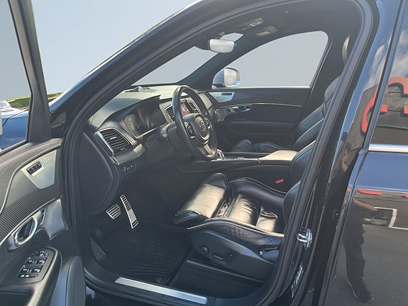 Volvo XC90 7 of 23