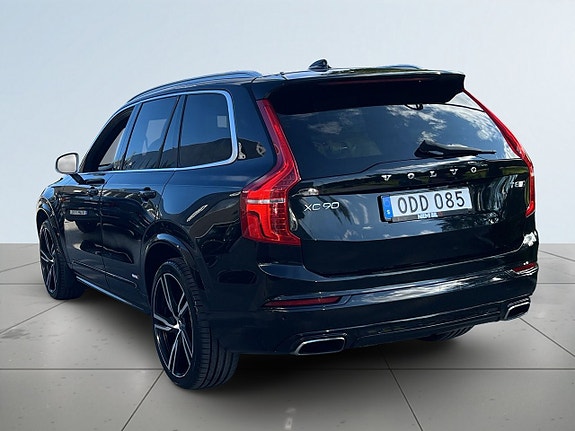 Volvo XC90 5 of 23