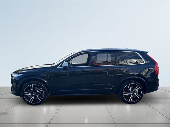 Volvo XC90 4 of 23