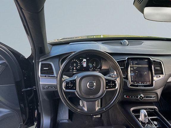 Volvo XC90 9 of 23
