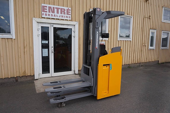 Truck Staplare  lyfter 1400 kg /  5,3 m