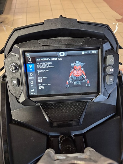 Polaris Indy Adventure S4 137" 8 of 8