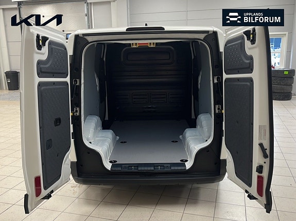 Kia PV5 13 of 15