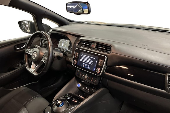 Nissan Leaf 18 of 21