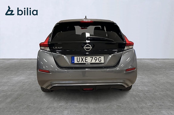 Nissan Leaf 8 of 21