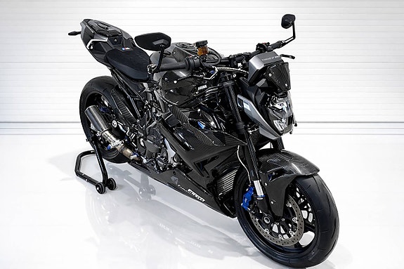 BMW Motorrad M 1000 R Full Carbon Fiber 4 of 5
