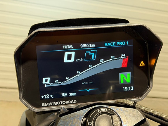 BMW Motorrad M 1000 R Full Carbon Fiber 11 of 13