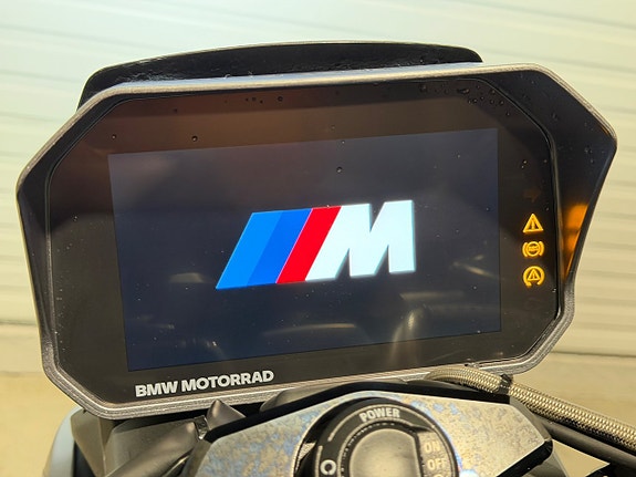 BMW Motorrad M 1000 R Full Carbon Fiber 12 of 13