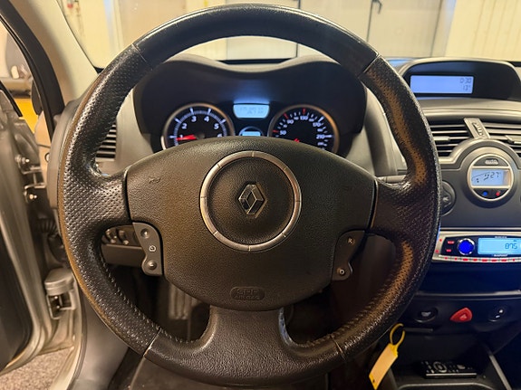 Renault Megane II 10 of 13