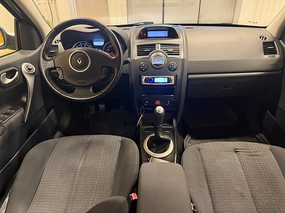 Renault Megane II 7 of 13