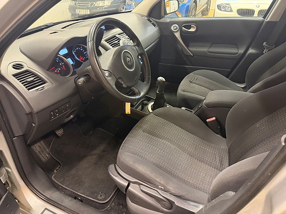 Renault Megane II 11 of 13