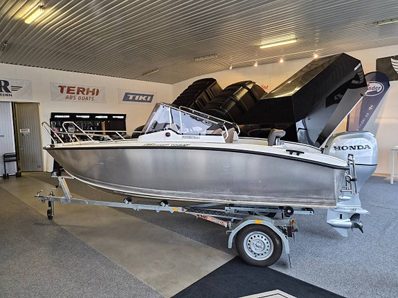 Silver wolf BR med Honda BF80 endast 52 tim gångtid