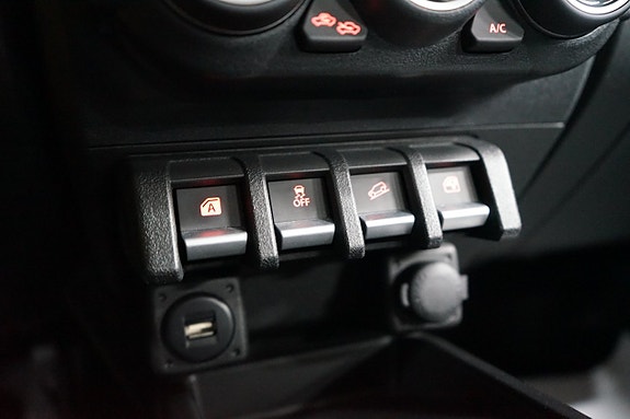 Suzuki Jimny 17 of 23
