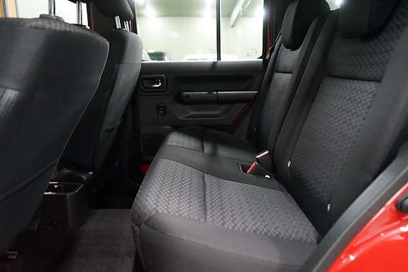 Suzuki Jimny 11 of 23
