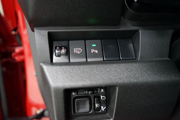 Suzuki Jimny 19 of 23