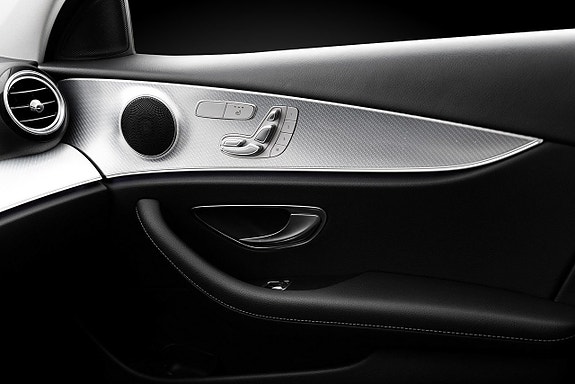 Mercedes-Benz E300 de 14 of 17