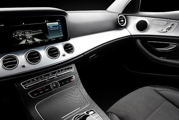 Mercedes-Benz E300 de 11 of 17