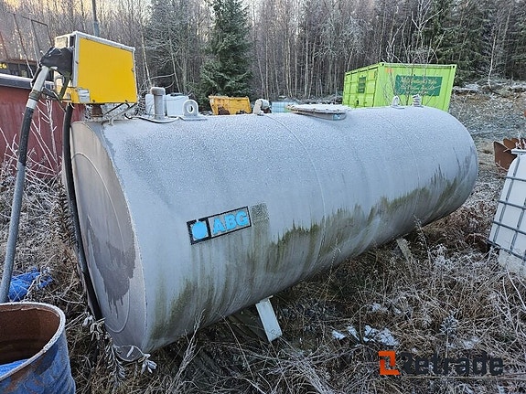 Farmartank 5m3 med pump.