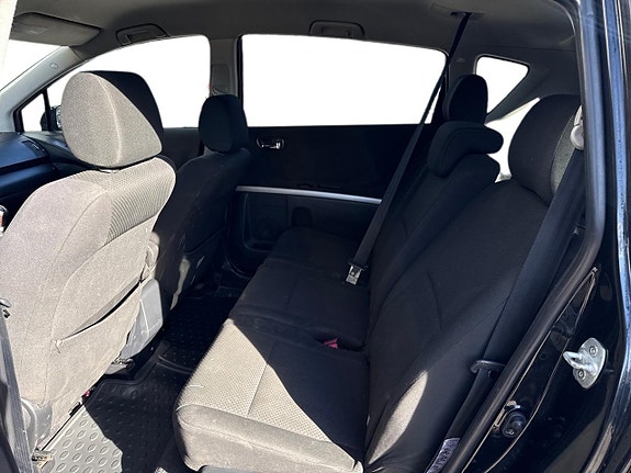 Toyota Corolla Verso 13 of 21