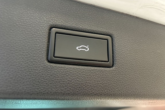 Volkswagen Tiguan 16 of 26