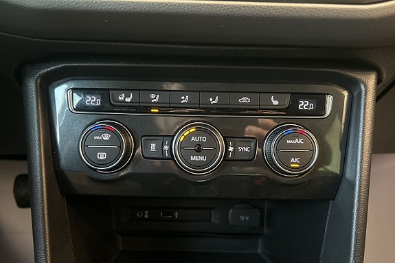 Volkswagen Tiguan 18 of 26