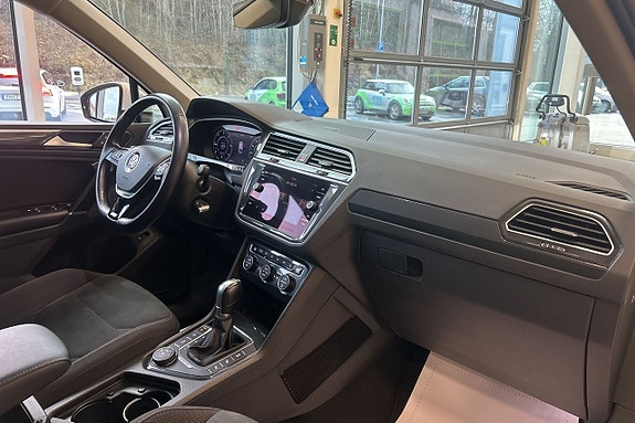 Volkswagen Tiguan 7 of 26