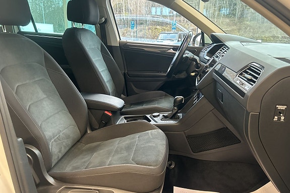 Volkswagen Tiguan 8 of 26