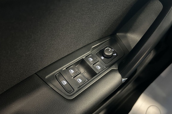 Volkswagen Tiguan 24 of 26