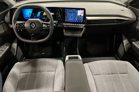 Renault Scenic E-Tech 10 of 14