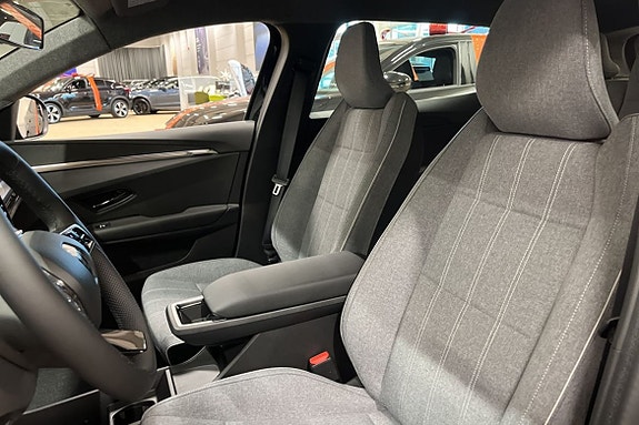 Renault Scenic E-Tech 6 of 14