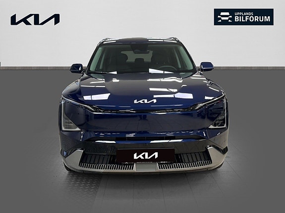 Kia EV5 2 of 19