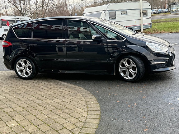 Ford S-MAX 3 of 5
