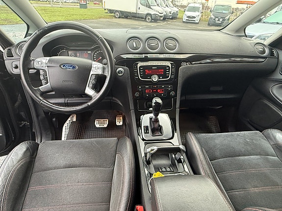Ford S-MAX 11 of 16