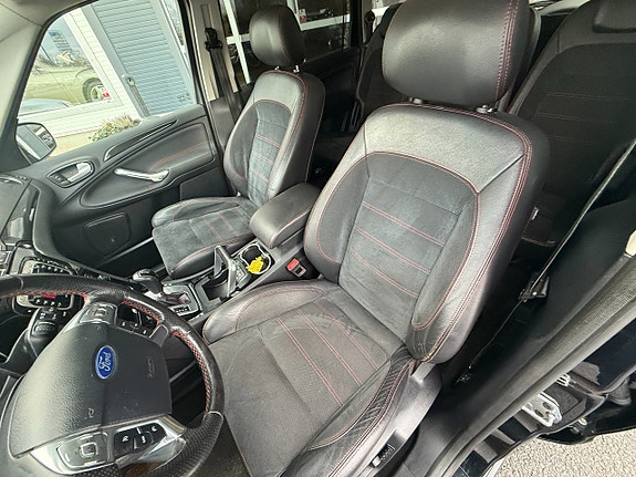 Ford S-MAX 9 of 16