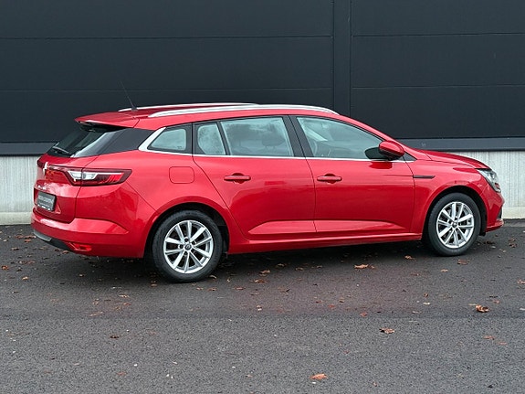 Renault Megane IV 5 of 5