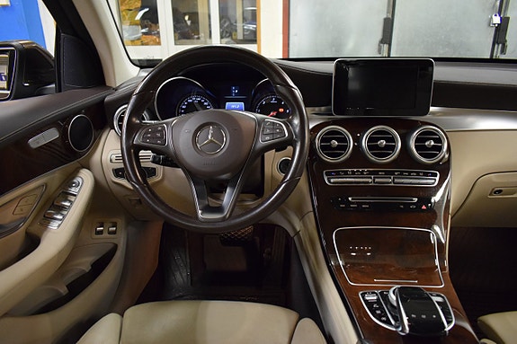 Mercedes-Benz GLC220 d 6 of 14