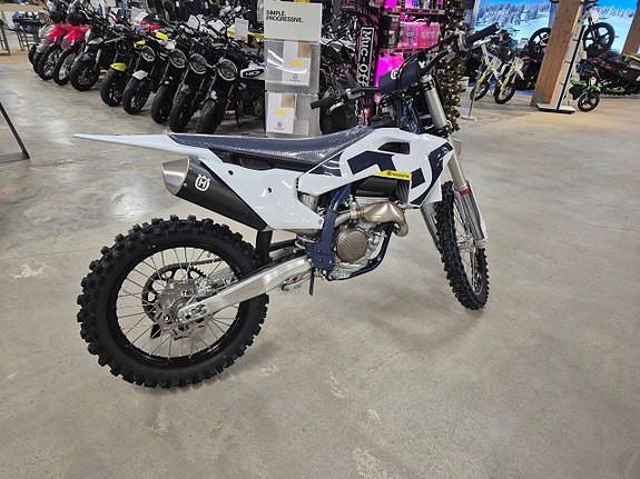 Husqvarna FC 250 -26 2 of 2