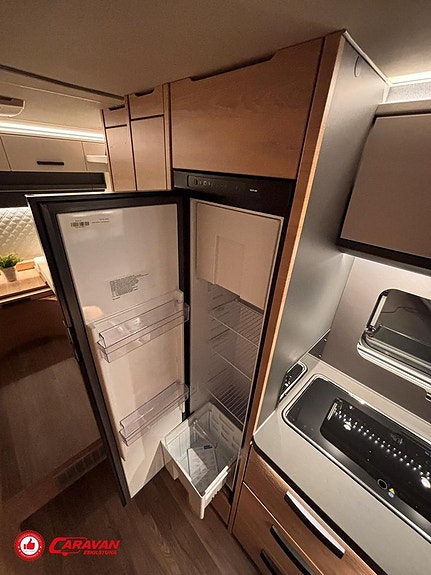 Knaus L!VE TI PLATINUM SELECTION 700 MEG 11 of 27