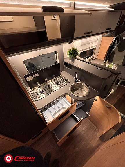 Knaus L!VE TI PLATINUM SELECTION 700 MEG 9 of 27