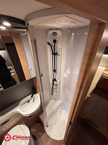 Knaus L!VE TI PLATINUM SELECTION 700 MEG 15 of 27