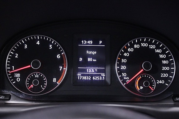 Volkswagen Touran 21 of 26