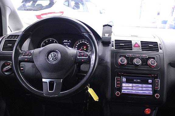 Volkswagen Touran 18 of 26