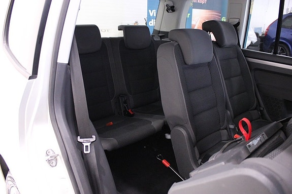 Volkswagen Touran 14 of 26