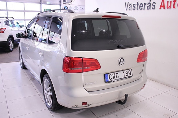 Volkswagen Touran 6 of 26