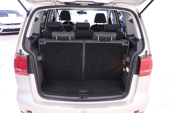 Volkswagen Touran 9 of 26
