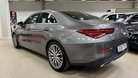 Mercedes-Benz CLA180 4 of 5